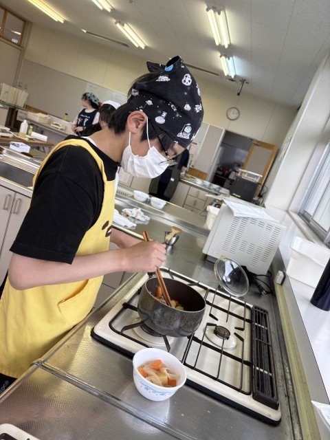 筑前煮作成中