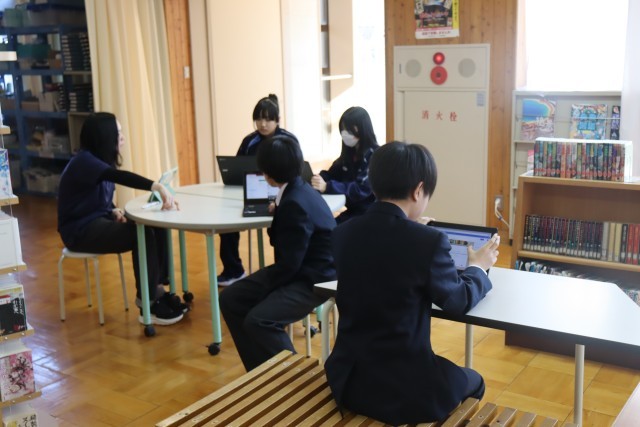 図書常任委員